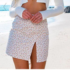 PRETTY LITTLE THING Floral Split Mini Skirt